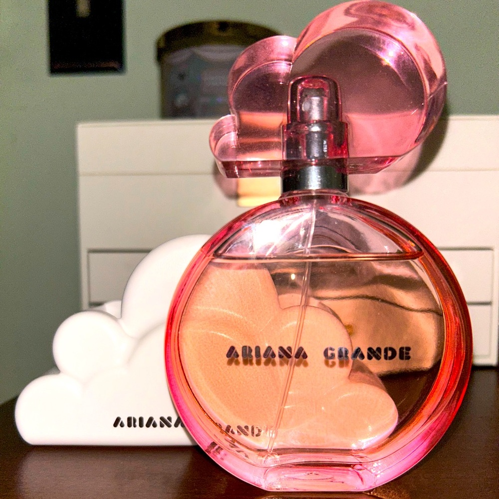 Ariana Grande Pink Cloud Perfume